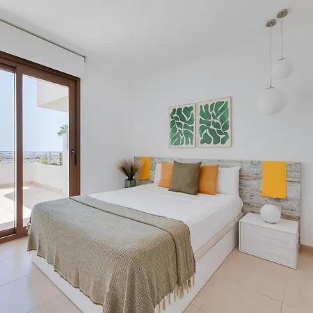 Lomas Premium Seaview Apartmán *