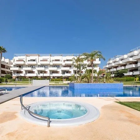 Lomas Premium Seaview 아파트